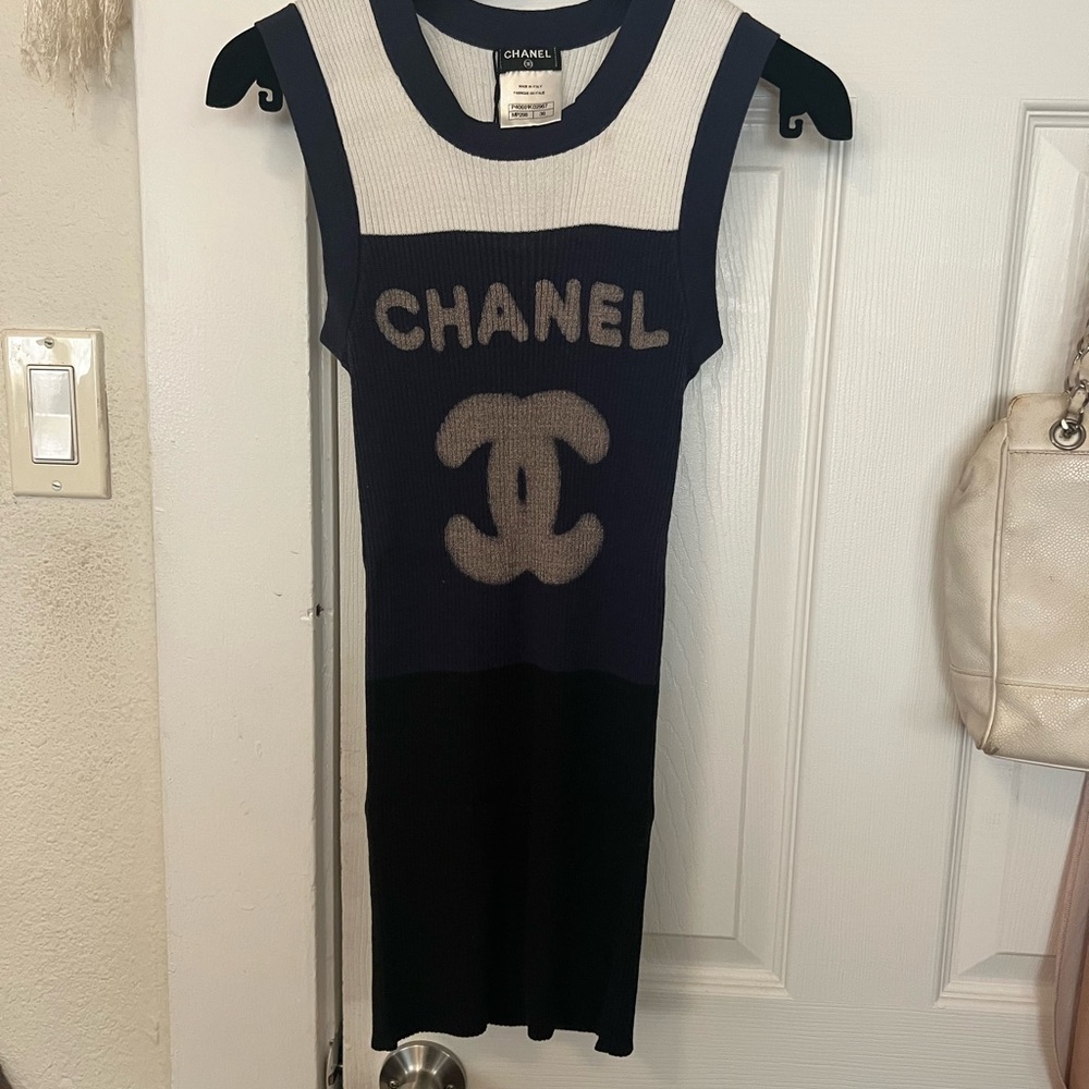 Gorgeous Chanel 11P Graphic
Prints CC Logos Rib Knit
Sleeveless Tank Top.
